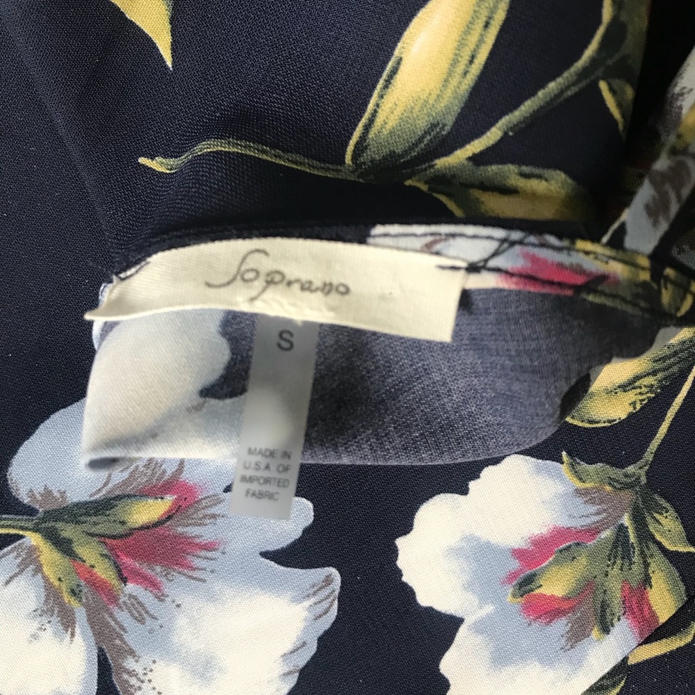 Floral Dress. - Picture 6 of 6